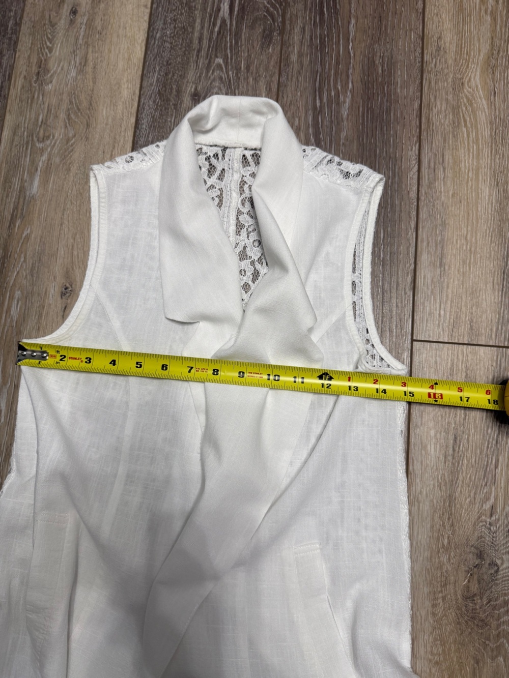 #19) Sleeveless Open-Front White Long Vest With Pockets - Picture 4 of 5
